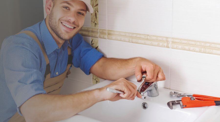 Handle or spout repair in Arnold, KS
